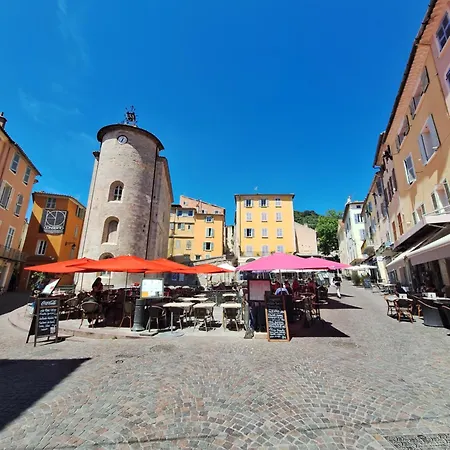 Rum i privatbostad Rez De Terrasse Piscine Parking Prive