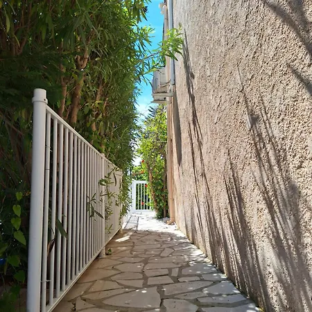 Rez De Terrasse Piscine Parking Privé *