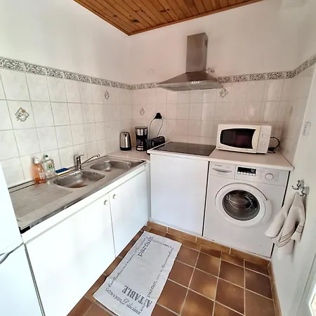 Rez De Terrasse Piscine Homestay